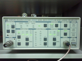 SR570 low-noise amplifier