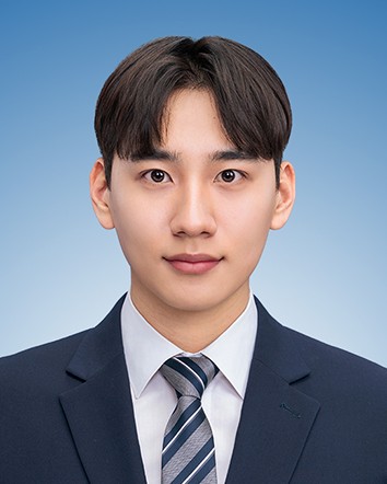 Hyeon-Woo Lee