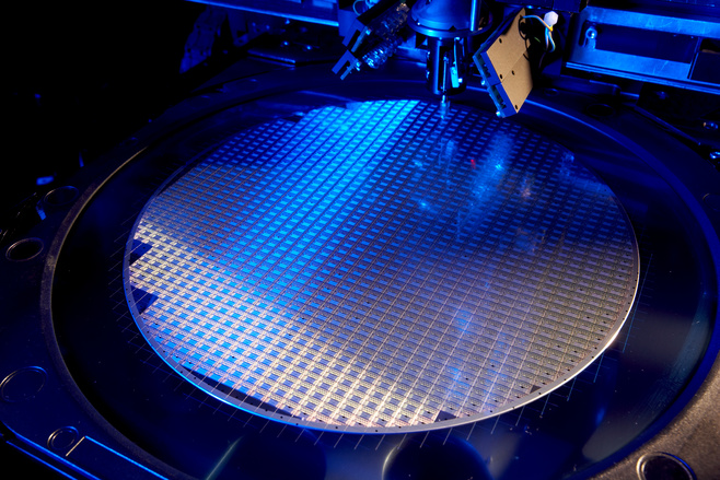 Semiconductor wafer and fabrication equipment